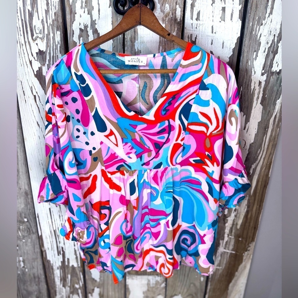 Emily WonderColorful Tropical Design Ruffle Top Size Small V Neck
